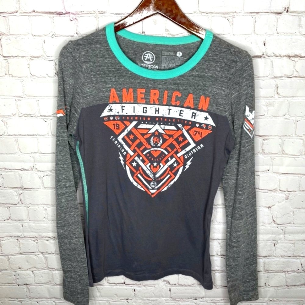 NWOT 💚 AMERICAN FIGHTER LONG SLEEVE TOP 💚